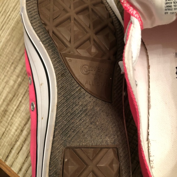 Hot pink converse - Picture 3 of 3